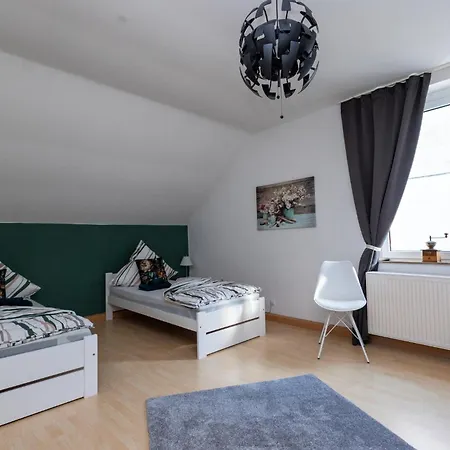 Bege Teamzone Apartment *